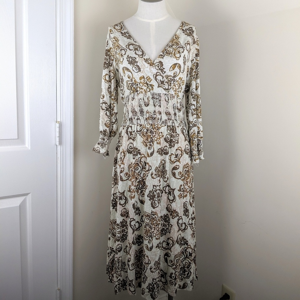 ⭐ Goregous Brown and White Dress⭐